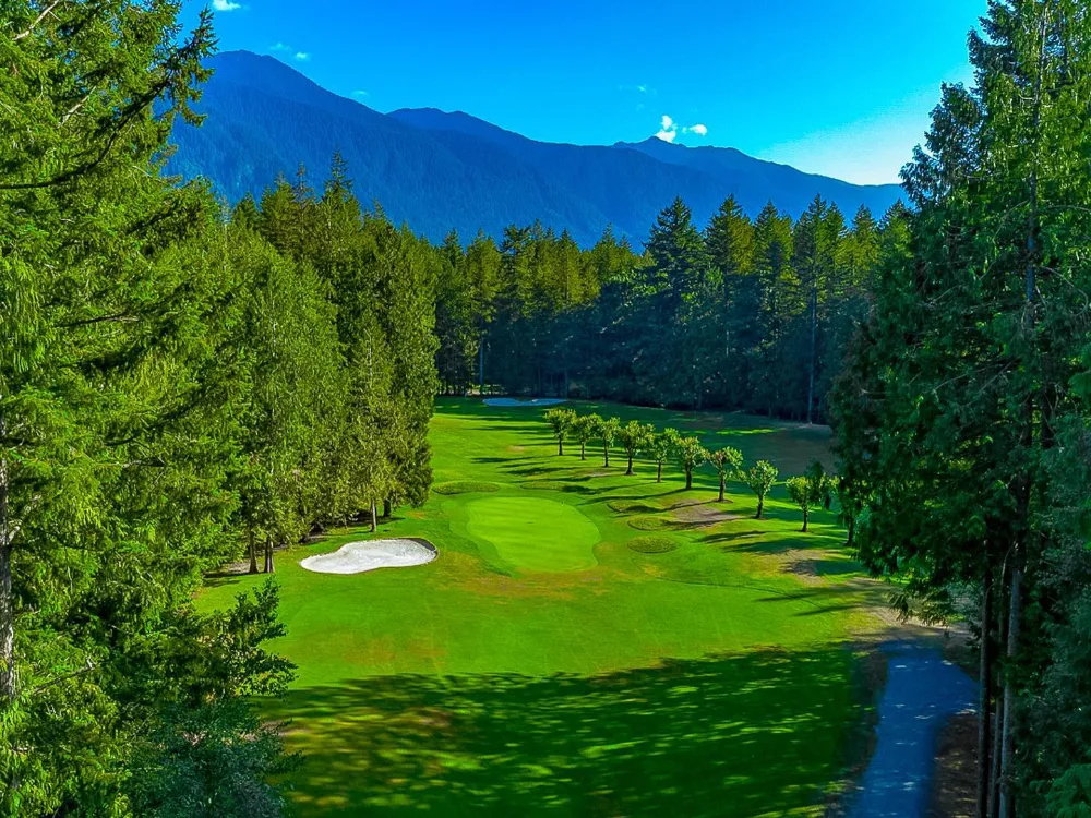 Tourist attractions cultus lake golf course